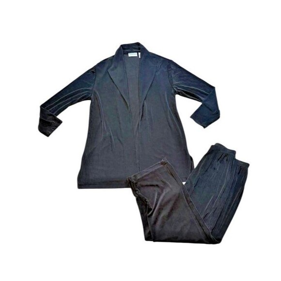 Chico's Travelers Set Size Small (1) Petite Cardigan Jacket Pants Short -Ankle - Picture 1 of 10